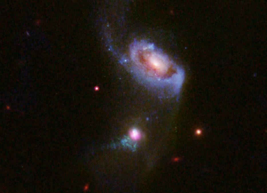 Un trou noir supermassif à 900 millions d’années-lumière 🌠